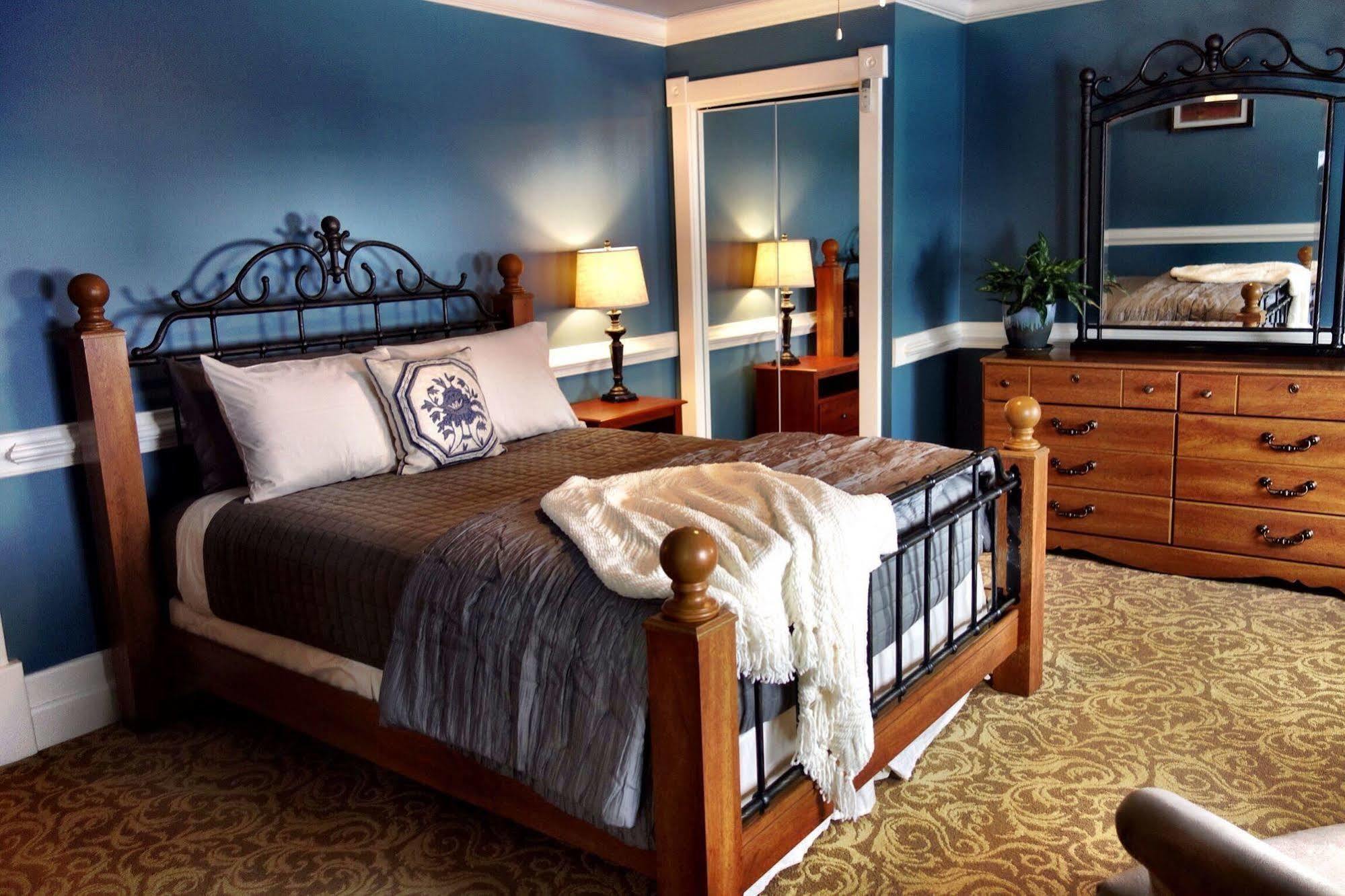 The Jacqueline House 5*